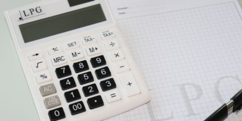 Impozitul minim pe cifra de afaceri (IMCA) 2024–2026 și eliminarea din 2027